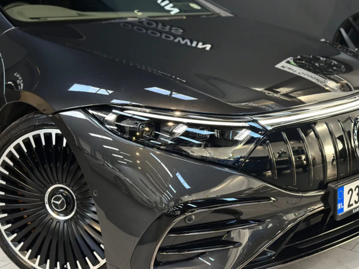 EQS 53 AMG 4MATIC MEGA SPEC - Image 3