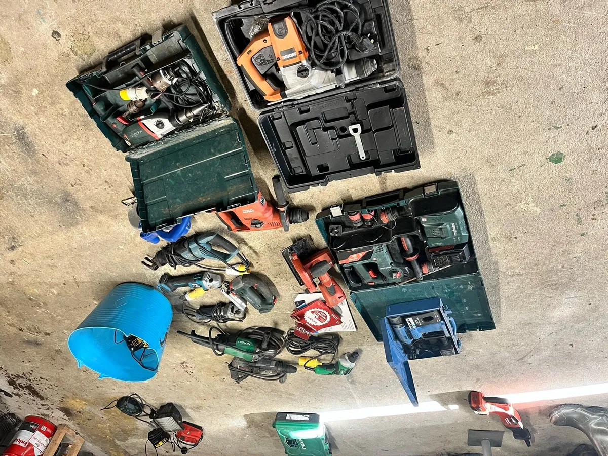 Selection of tools - Image 2