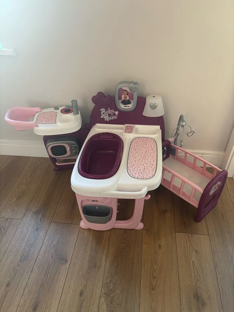 Smoby baby doll nurse play centre - Image 1