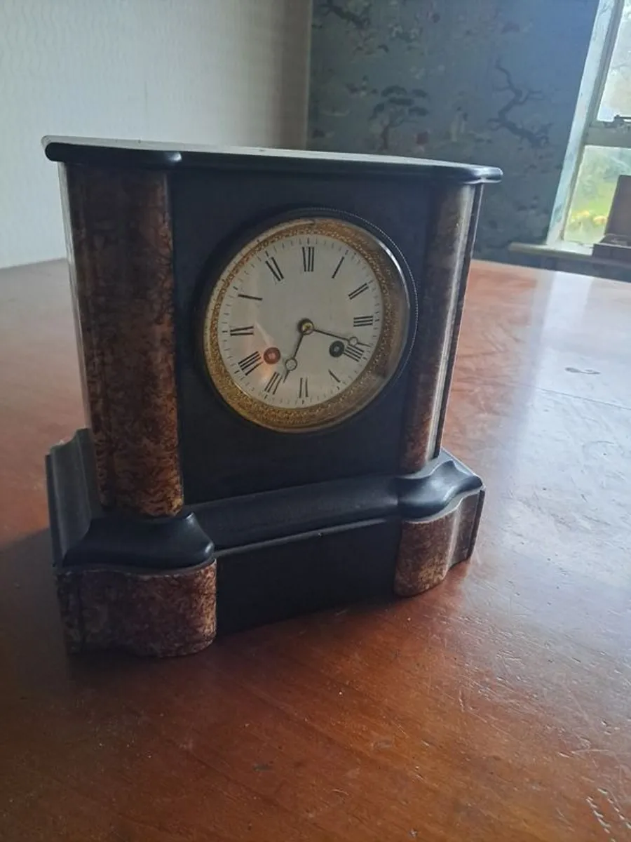 Antique mantel clock - Image 1