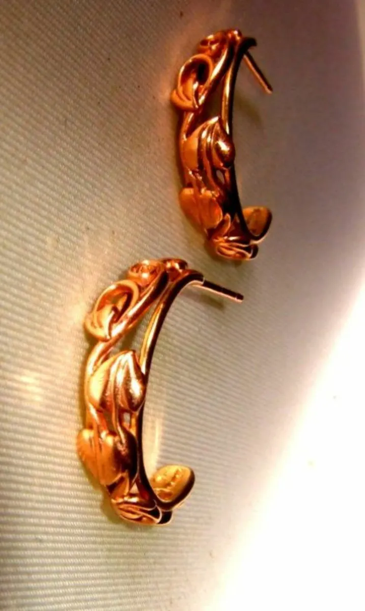 Vintage Hallmarked 9ct Gold Harrods Hoop Earrings - Image 3