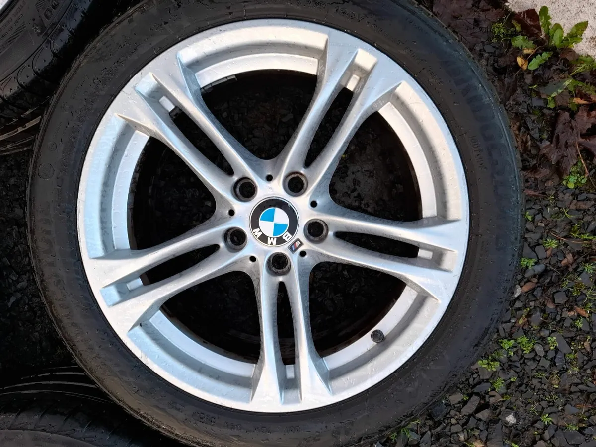 18" Genuine Bmw 5 Series F10 M Sport alloys with t - Image 1