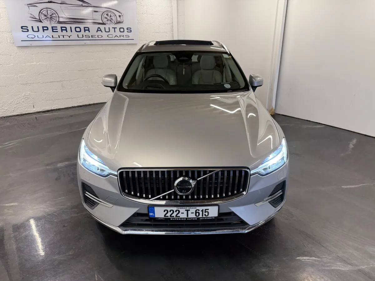 2022 Volvo XC60 2.0 Petrol/Hybrid Ultimate Bright - Image 3
