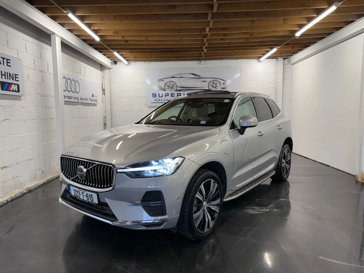 2022 Volvo XC60 2.0 Petrol/Hybrid Ultimate Bright - Image 1
