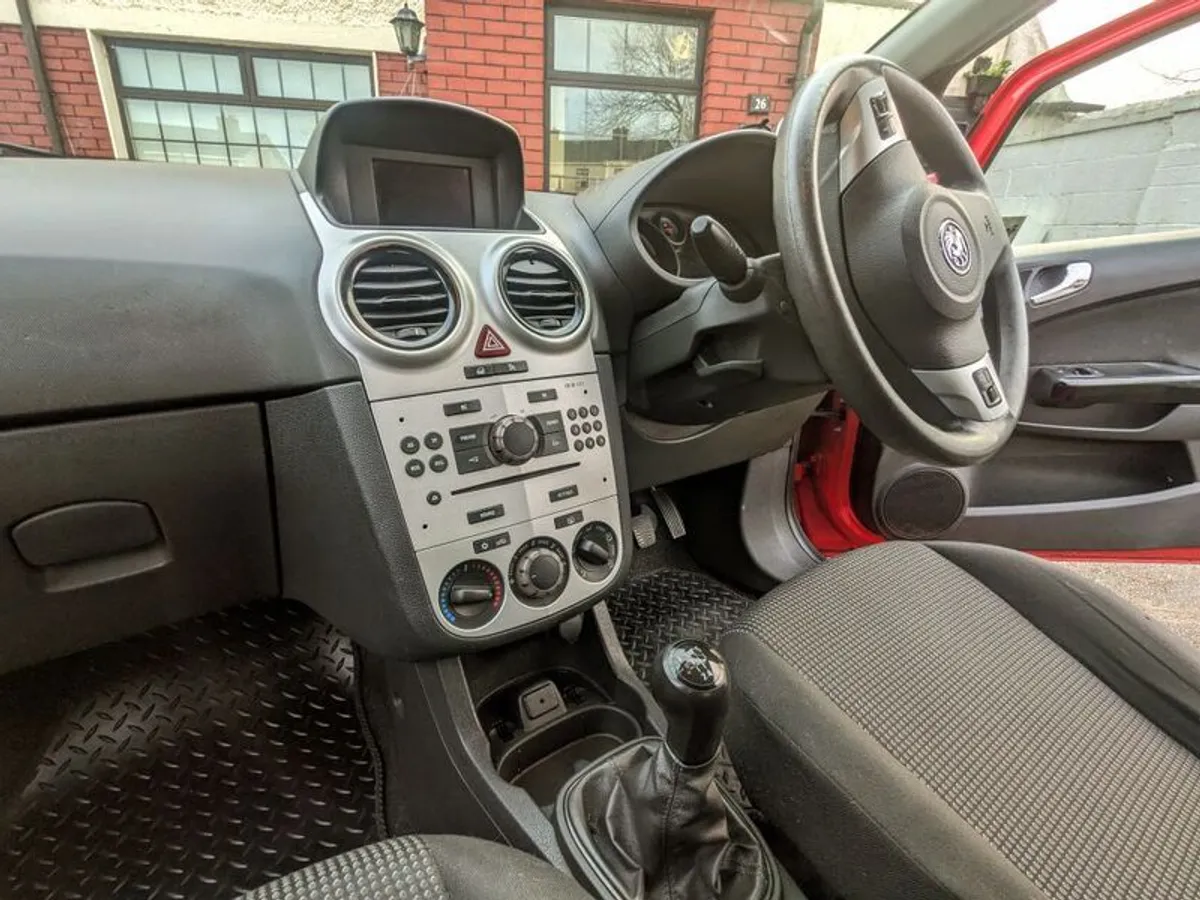 2011 Vauxhall Corsa AMAZING Car - Image 4
