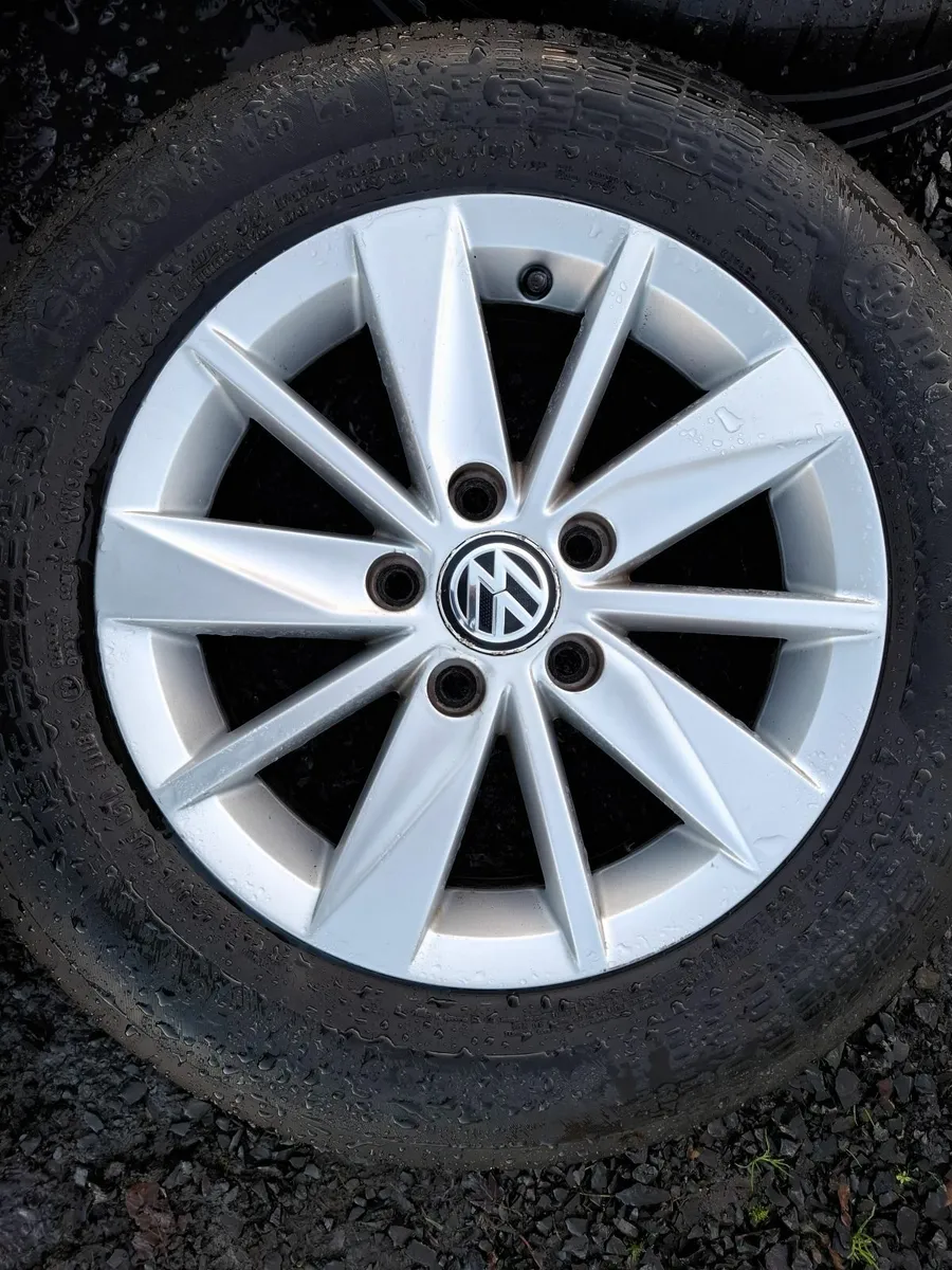 15" Genuine Vw Alloys with tyres - Image 3