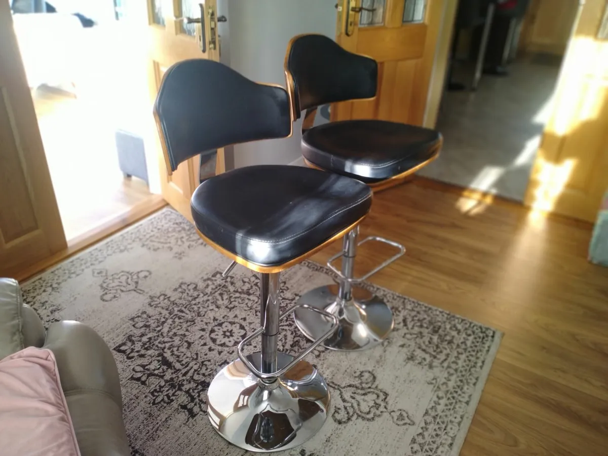 Kitchen Bar Stools - Image 3
