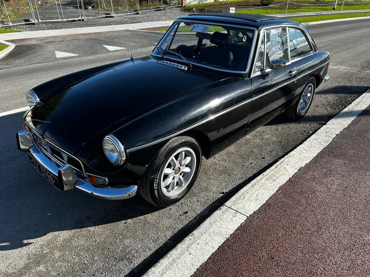 MGB GT - Image 1