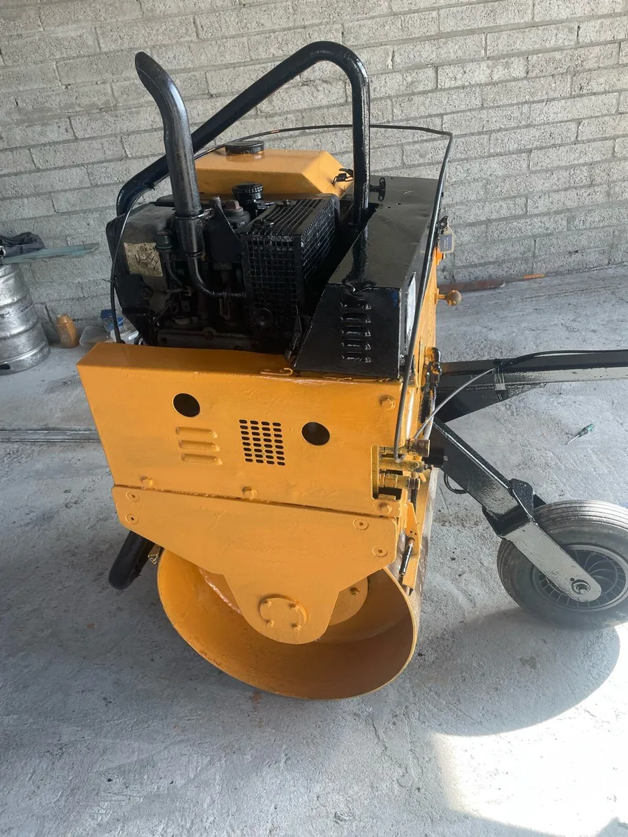 Terex pedestrian roller - Image 1