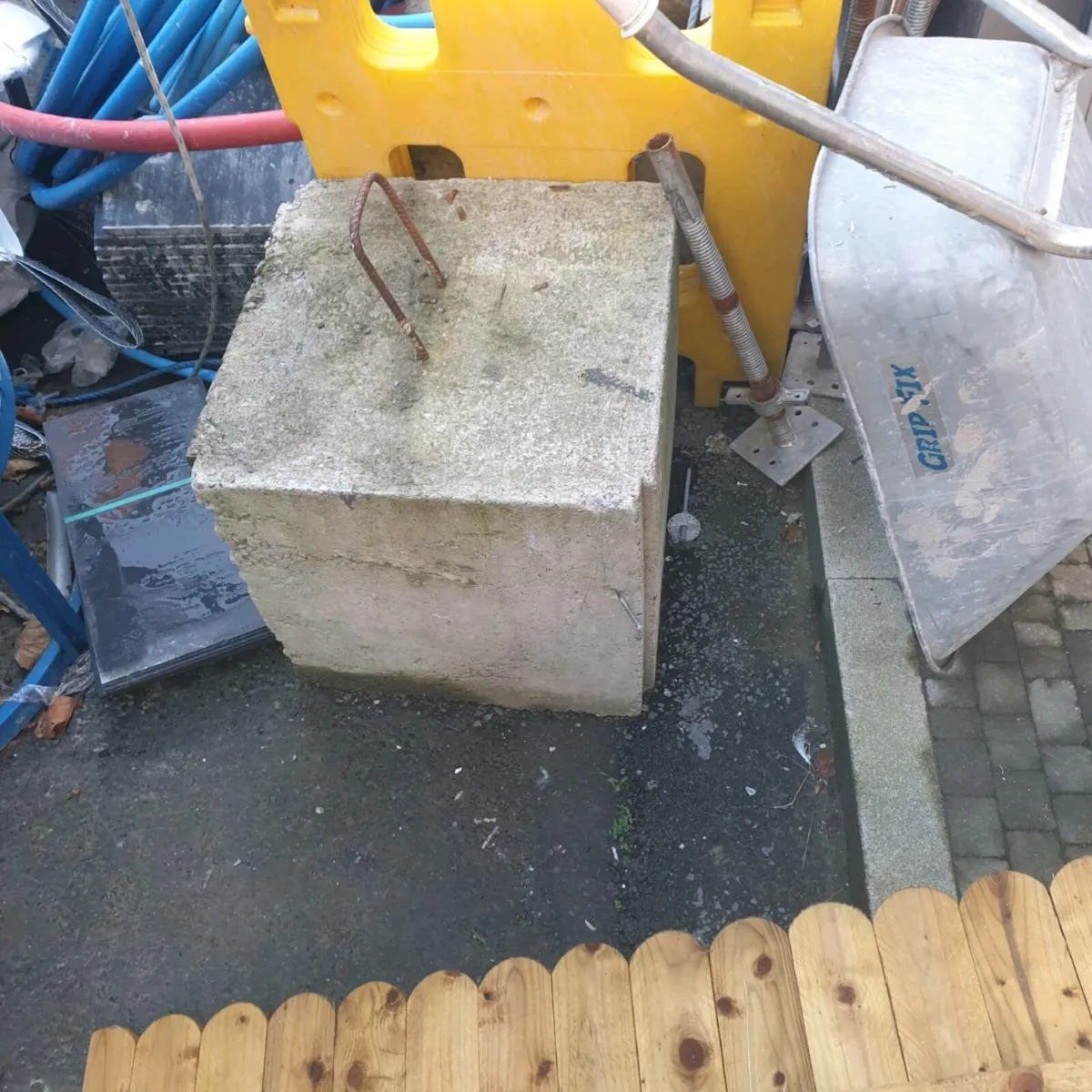 12 Kelly block s with delivery Dublin - Image 1