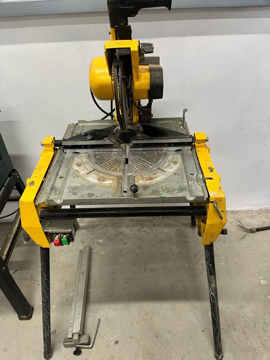 Dewalt DW 743 saw for sale - Image 2