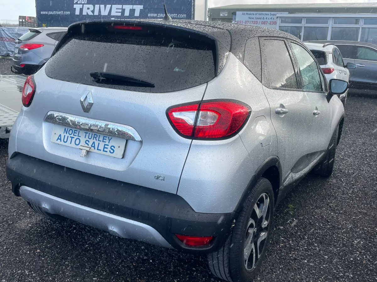 Renault Captur 2016  AUTO  DSL  S&S  SIGNATURE - Image 3