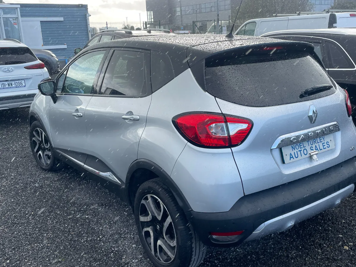 Renault Captur 2016  AUTO  DSL  S&S  SIGNATURE - Image 4