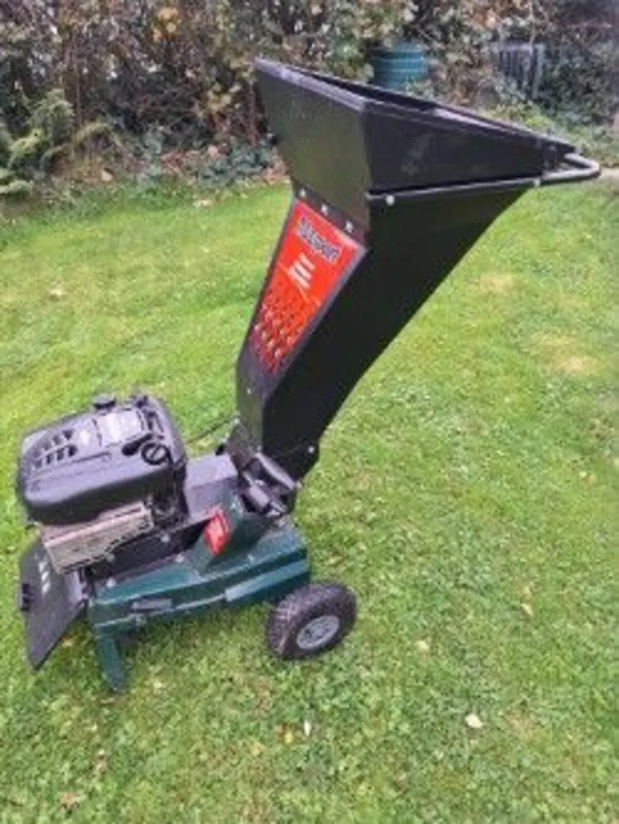 Chipper/Shredder - Image 1
