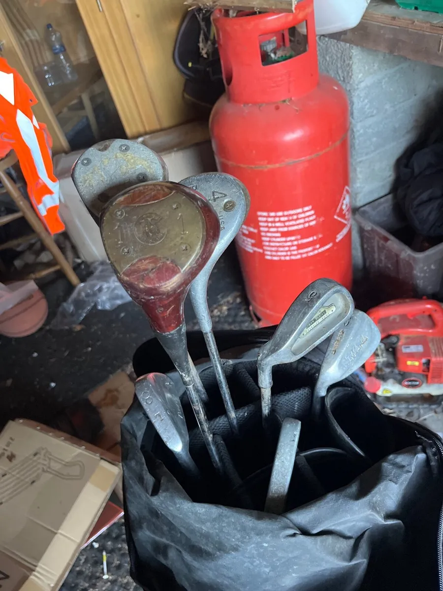 Left handed golf clubs - Image 1