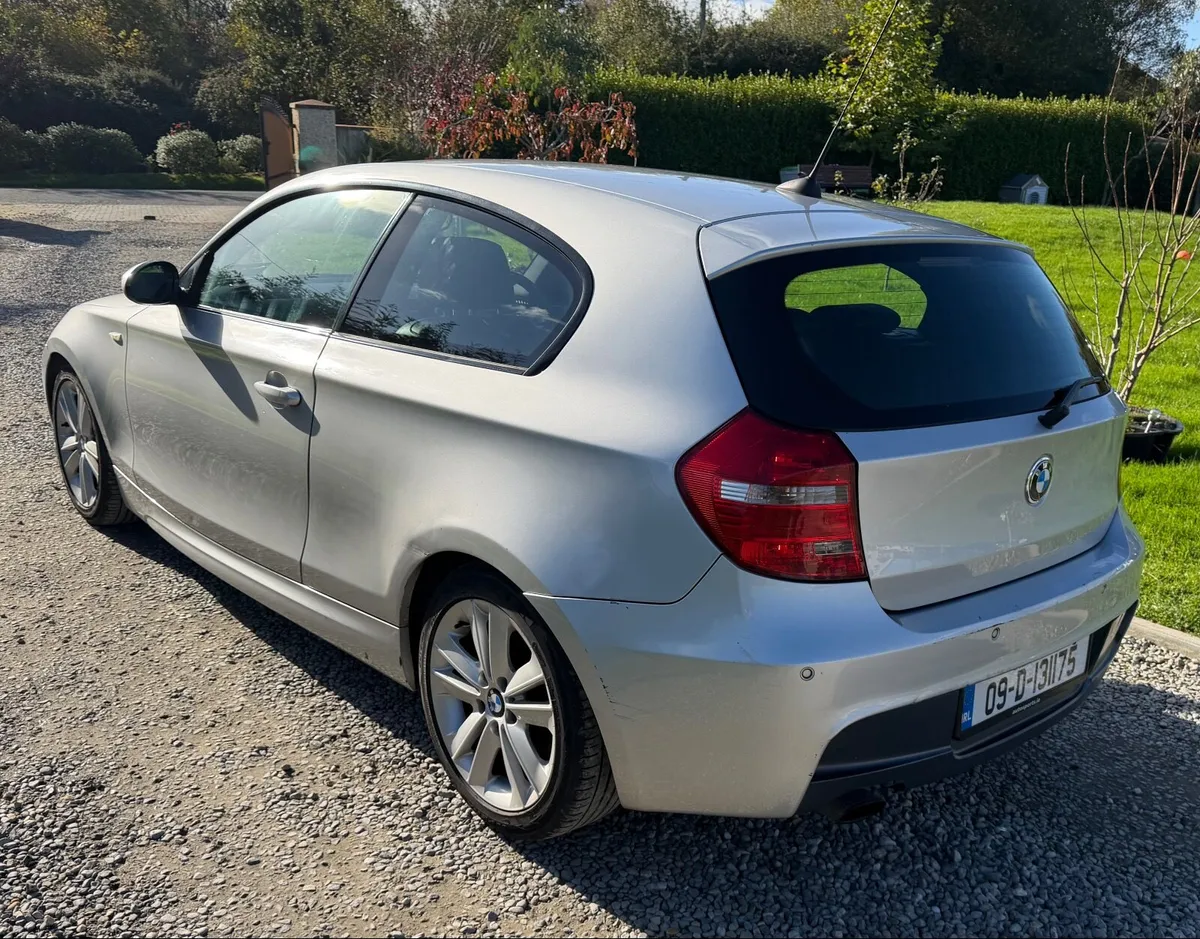BMW 1-Series 2009 - Image 4