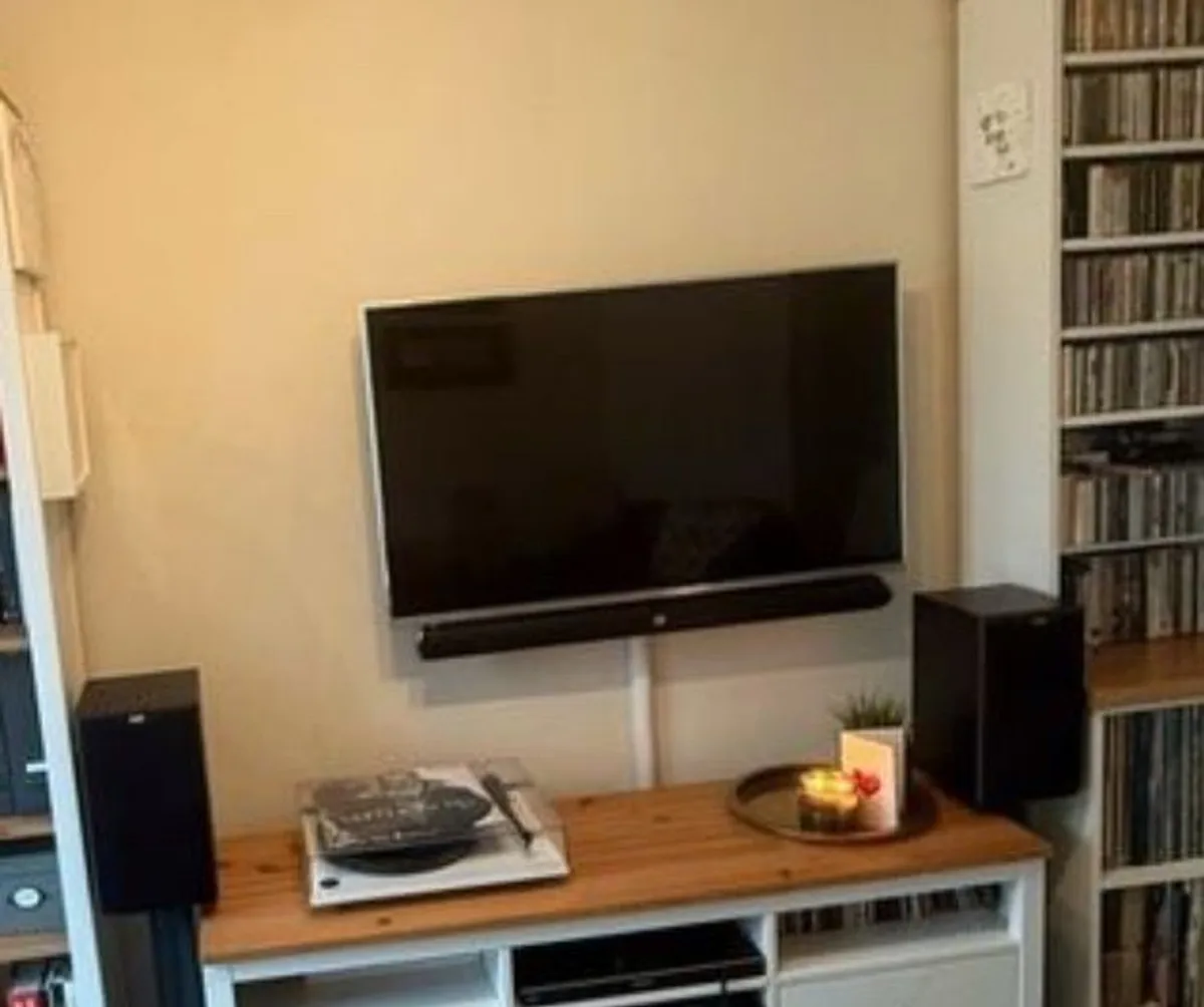 Panasonic TX-L47DT65B tv plus JBL Cinema SB350 soundbar plus Panasonic BD110 BluRay player plus Sanus tilt & swivel wall bracket - Image 2