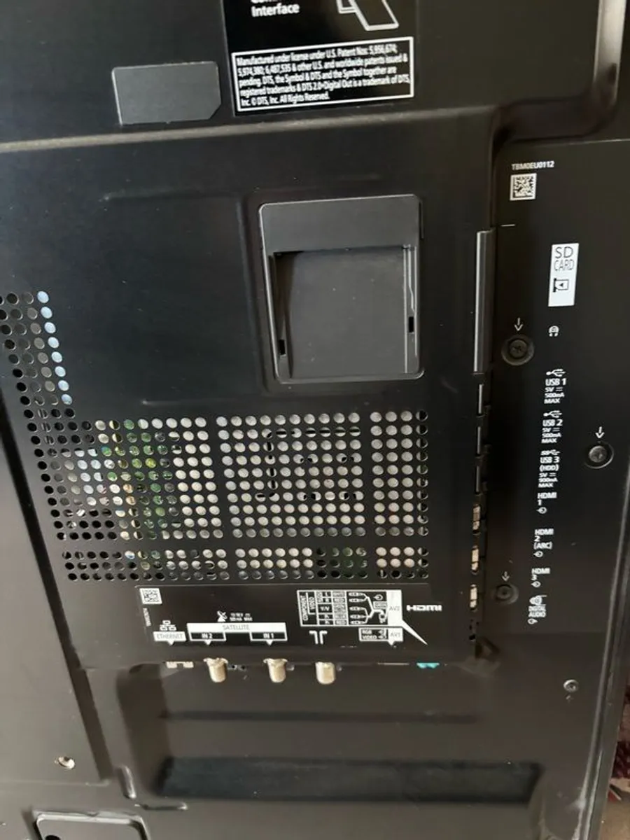 Panasonic TX-L47DT65B tv plus JBL Cinema SB350 soundbar plus Panasonic BD110 BluRay player plus Sanus tilt & swivel wall bracket - Image 4