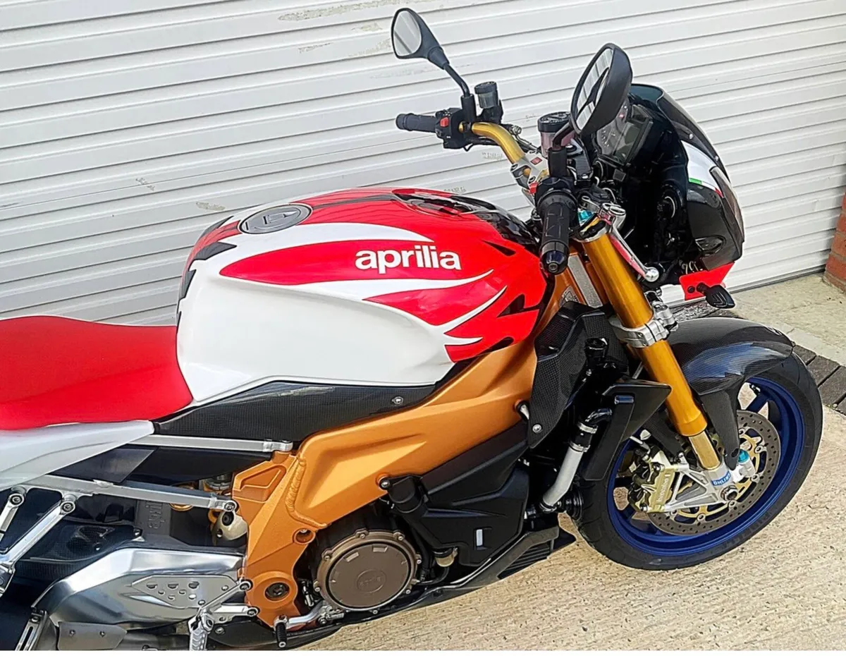 APRILIA RSV TUONO FACTORY R1000-JUST 1700 MILES - Image 4