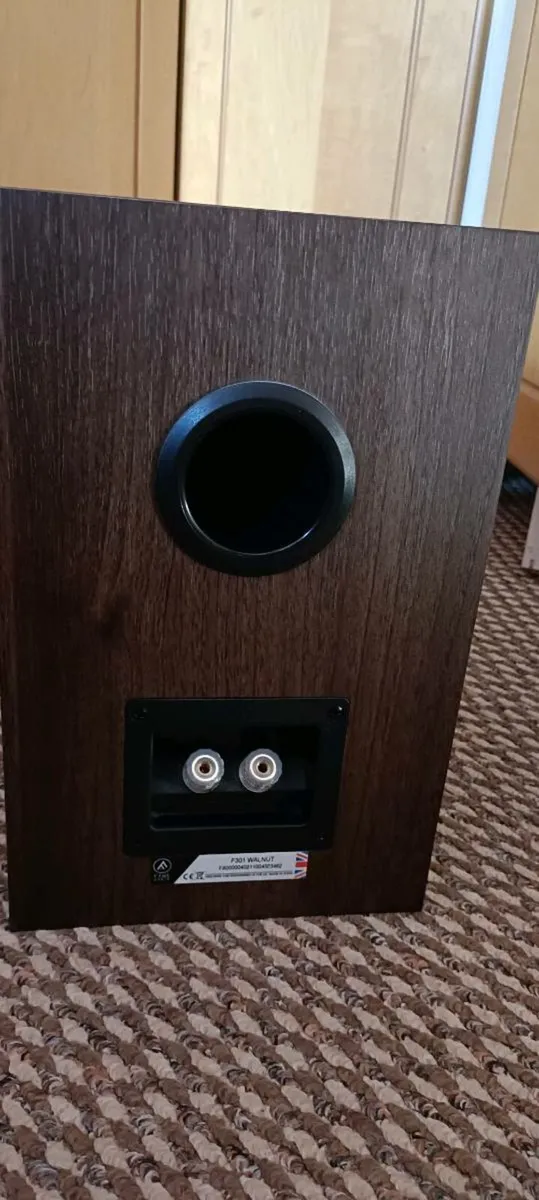 Fyne audio F301 Walnut color - Image 3
