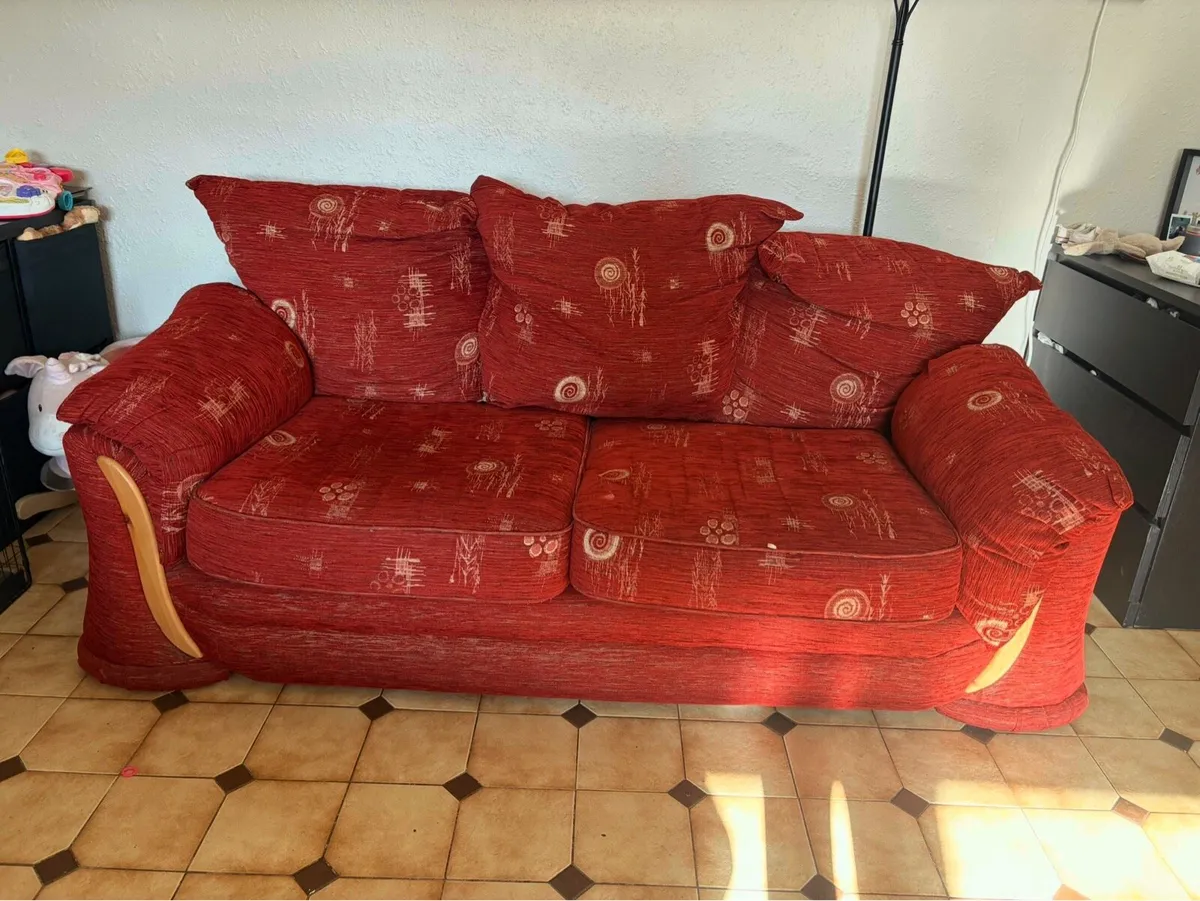 Couch - Image 2