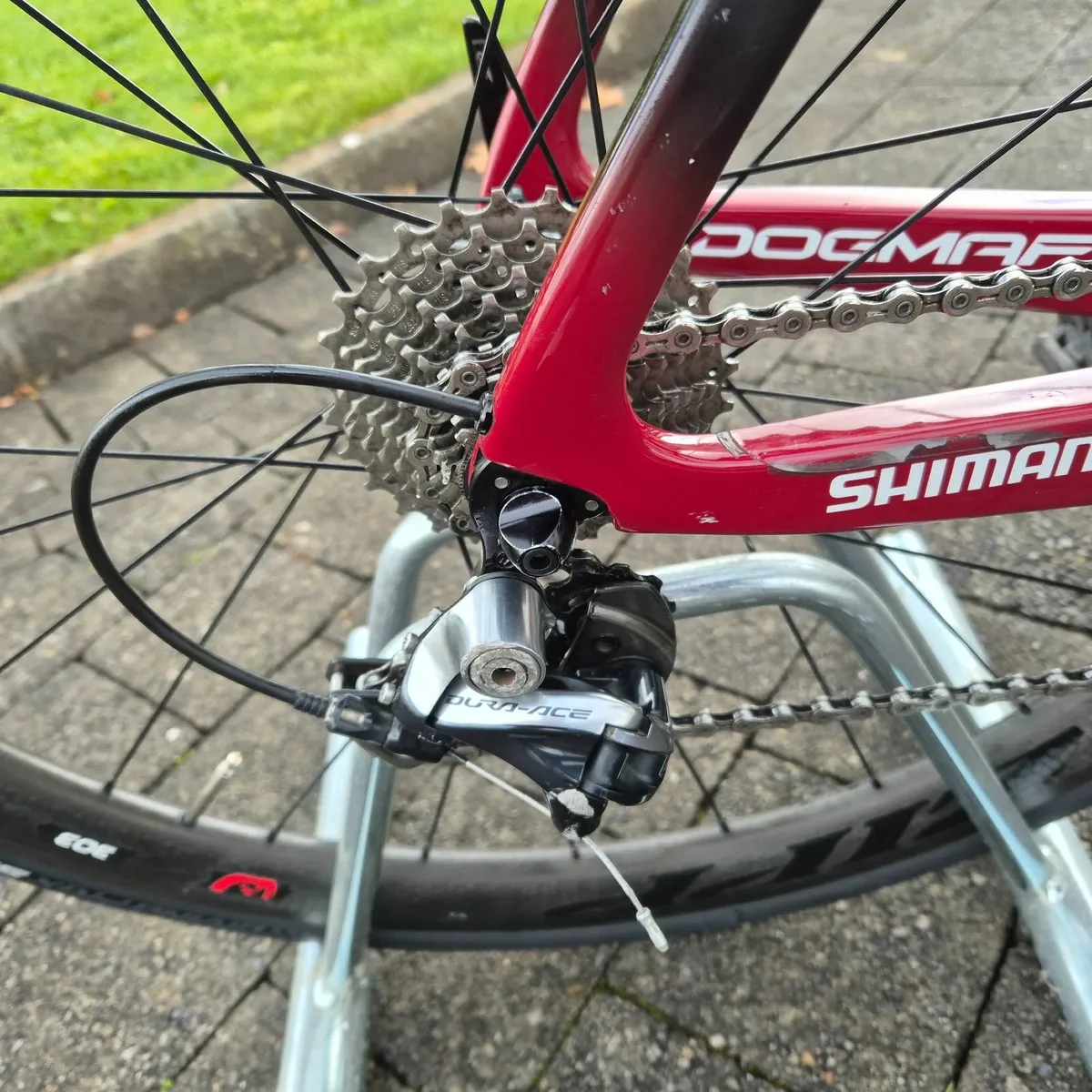 Pinarello F12 Team Ineos rim brake bike (56cm) - Image 2