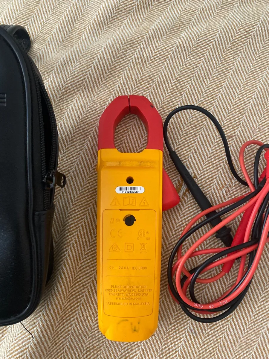 Fluke 323 clamp meter - Image 2
