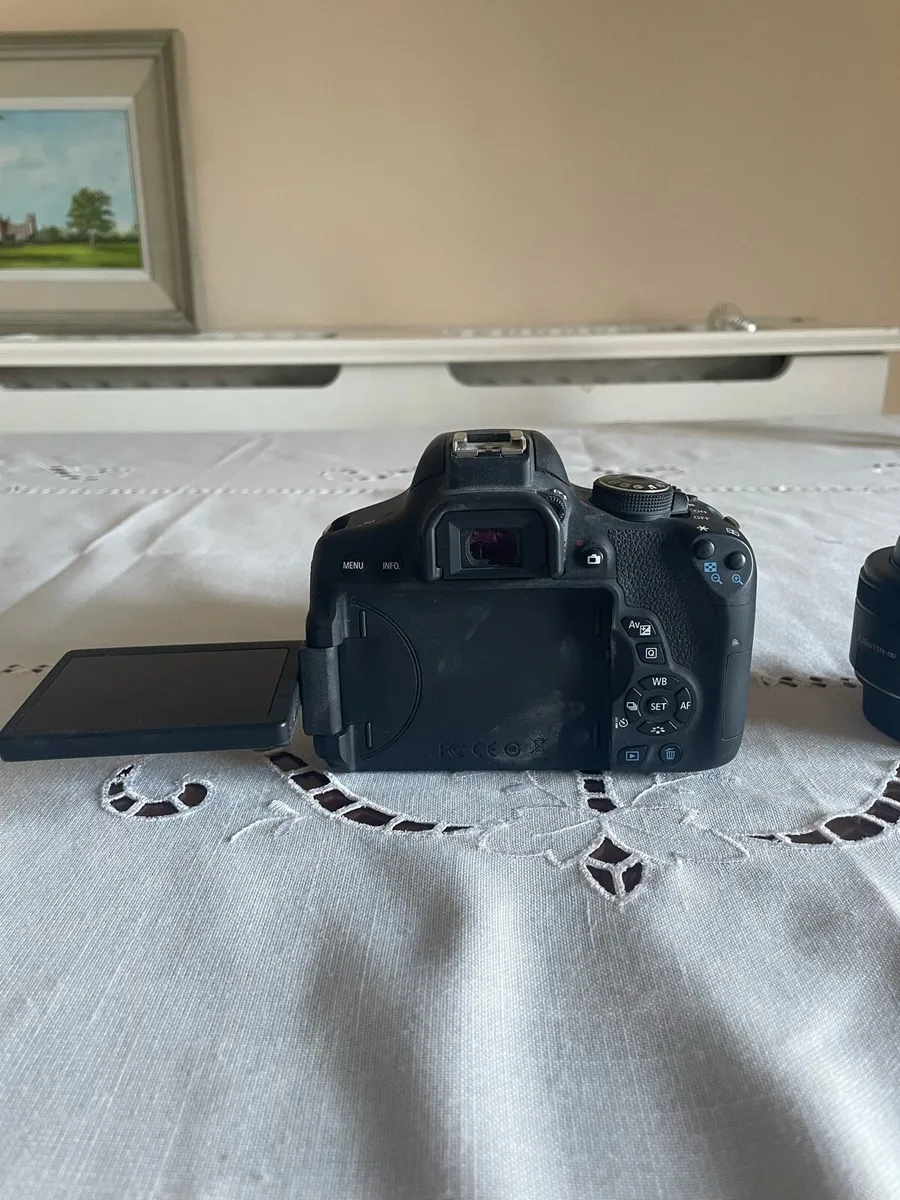 Canon EOS 750D with 18-55mm lens and 50mm 1:1.8 - Image 4