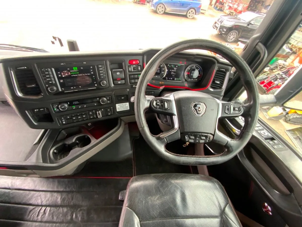 Scania T Series S Series V8 580hp Midlift Axle... - Image 4