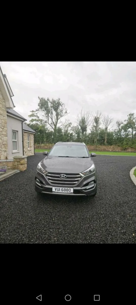 Hyundai tucson 2.0 CRVI PREMIUM - Image 2