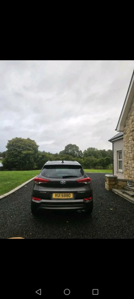 Hyundai tucson 2.0 CRVI PREMIUM - Image 3