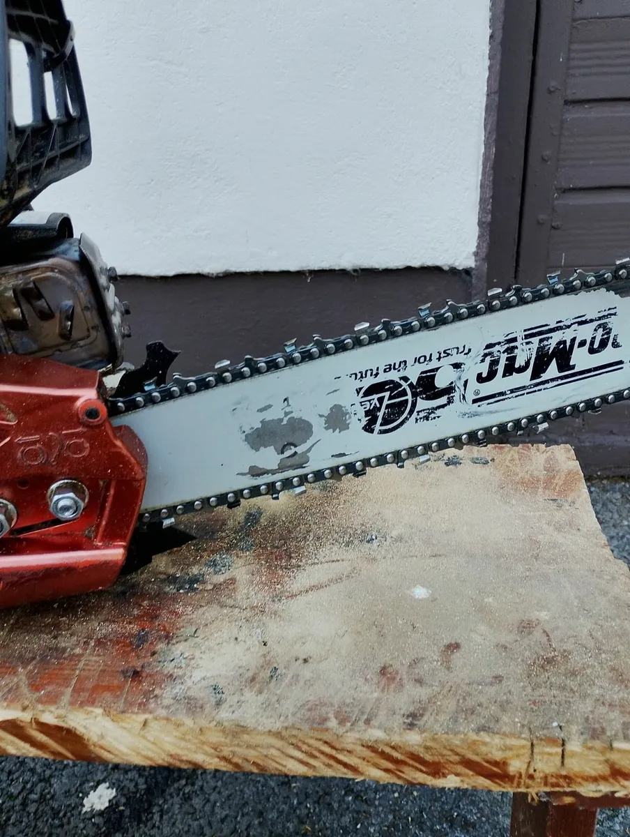 Chain saw - Image 2