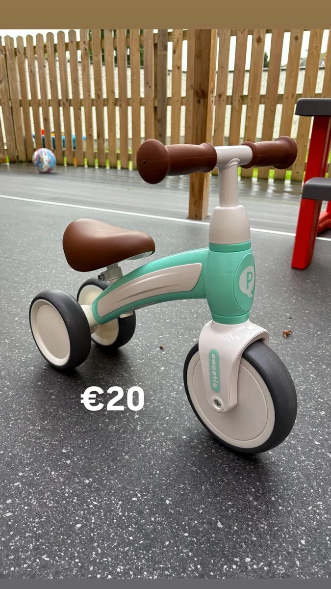 Push along cars and bikes - Image 2