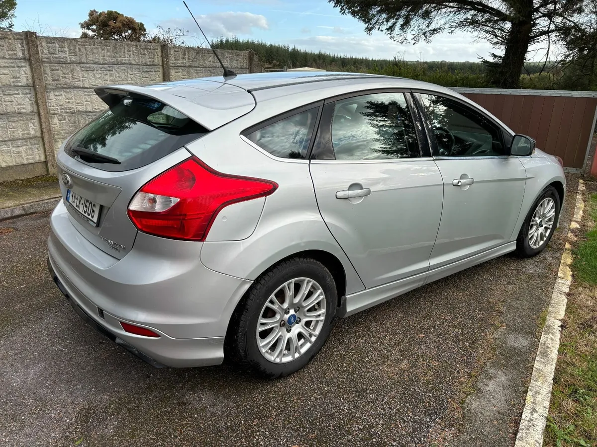 Ford Focus 2013 - Image 2