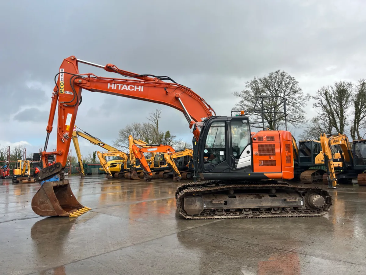 2021 Hitachi ZX225USLC-6 - Image 1