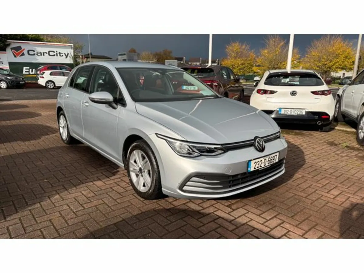 Volkswagen Golf Life 1.0 TSI 110HP 5DR - Image 1