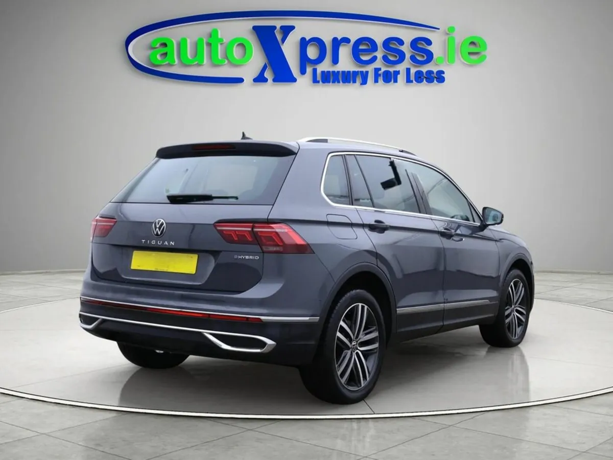 Volkswagen Tiguan 1.4 TSI PHEV Elegance - Image 3