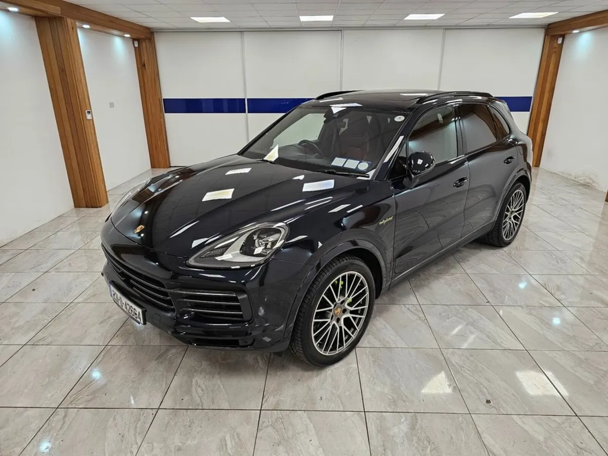 Porsche Cayenne HIGH SPEC - Image 2