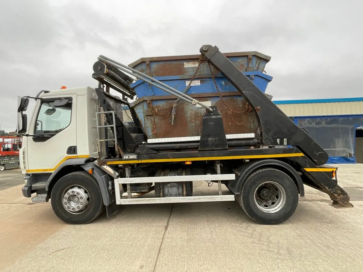 DAF LF220 EURO 6 18 TON 4x2 SKIP LORRY - Image 3