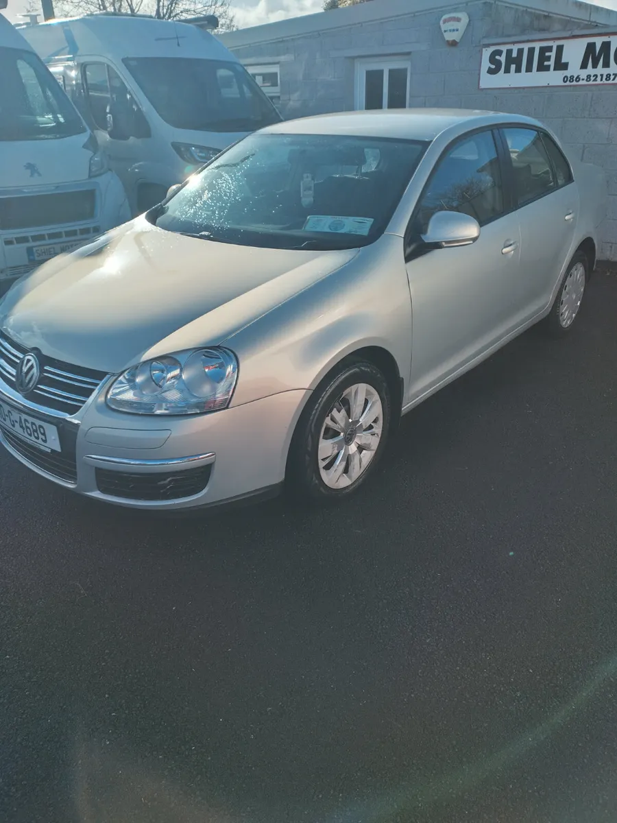 Volkswagen Jetta 2010 - Image 4