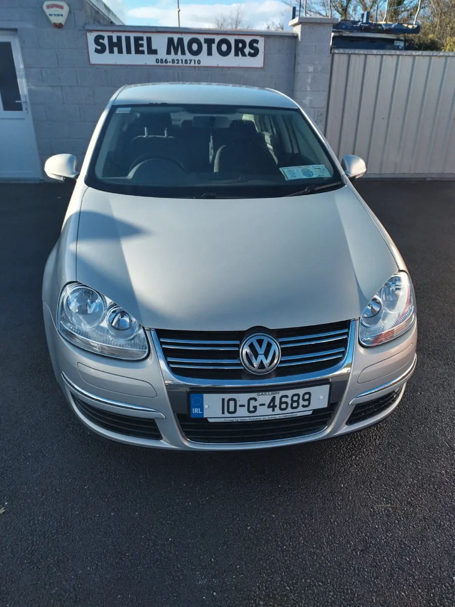 Volkswagen Jetta 2010 - Image 3