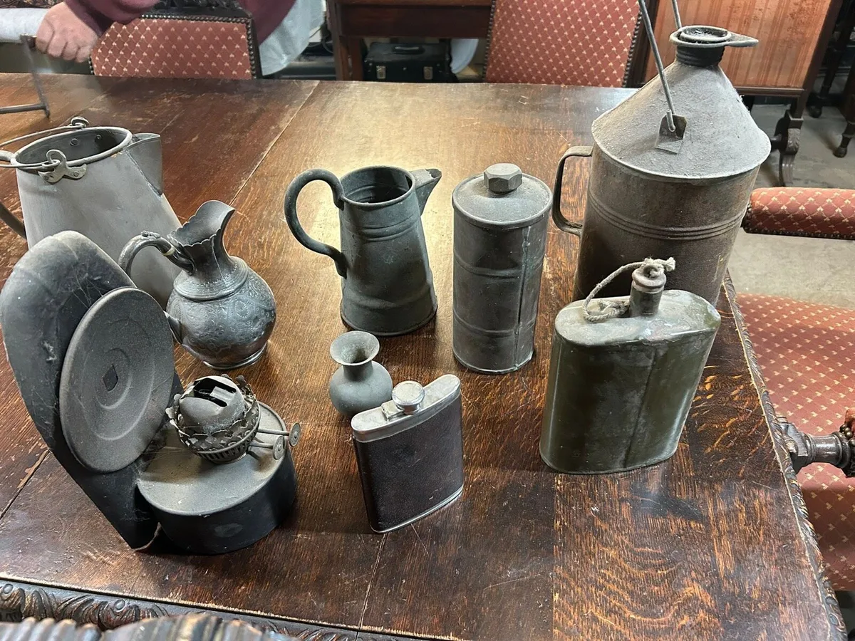 Collection of brass and copper utensils - Image 2