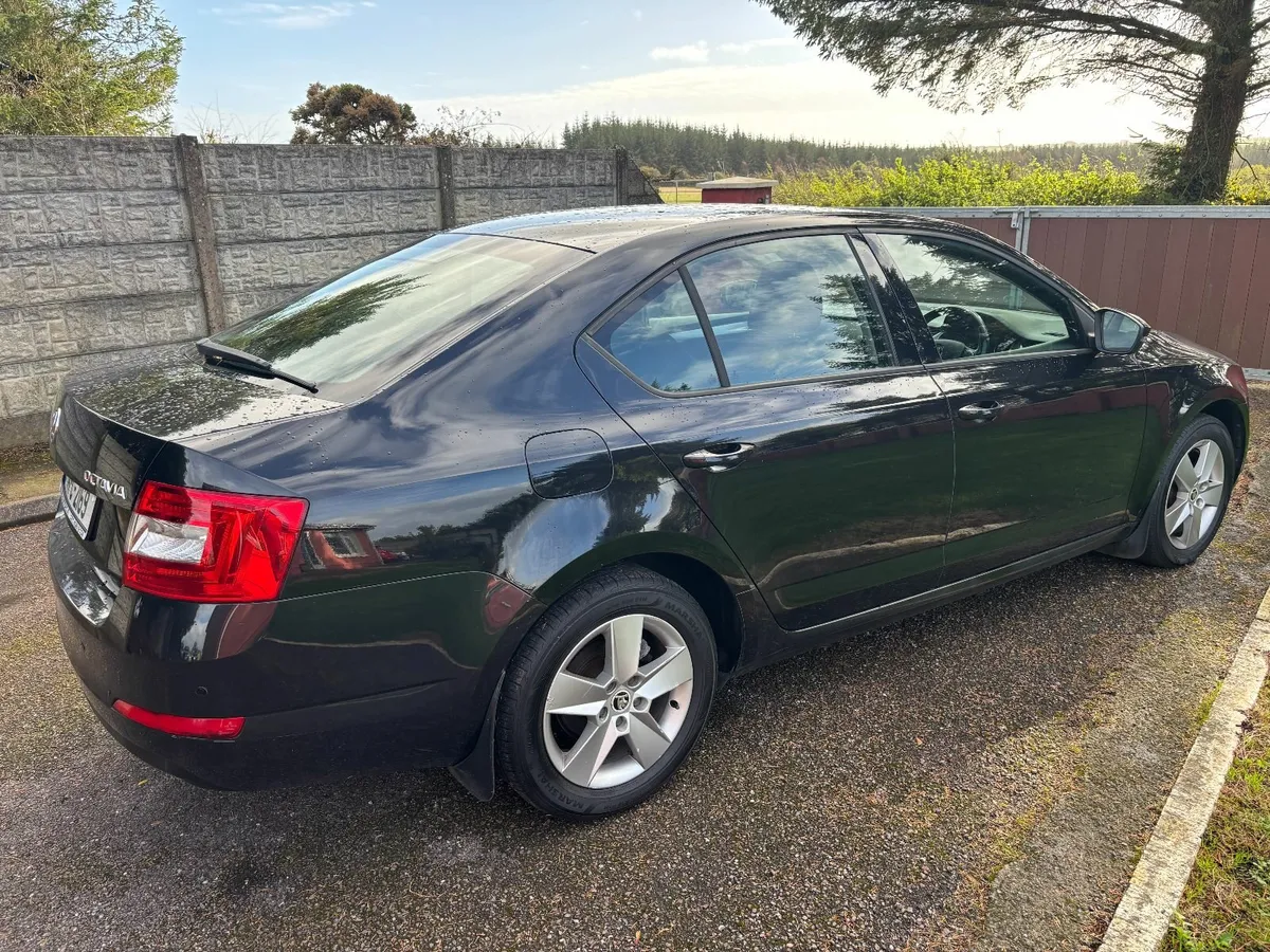 Low mileage, Skoda Octavia 2014 1.6 tdi - Image 3