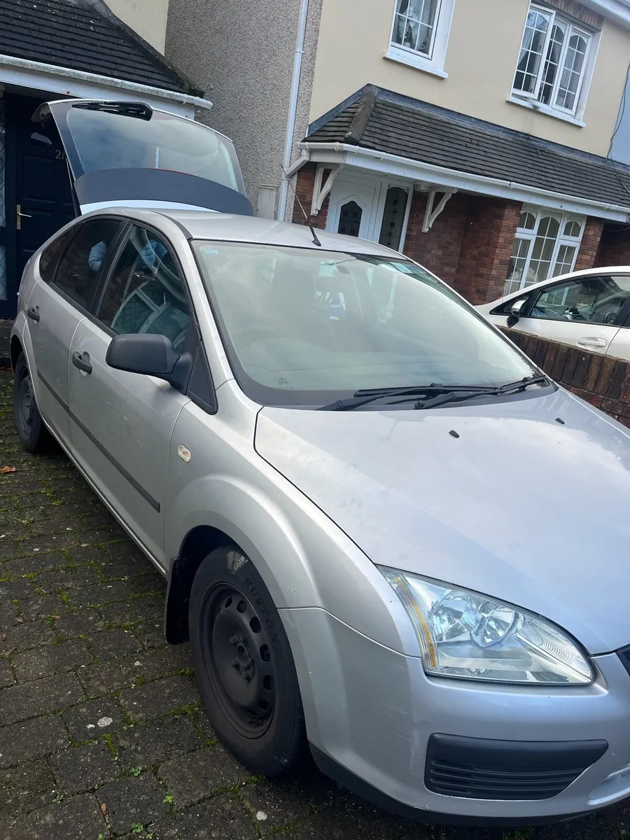 Ford Focus 2005 - Image 2