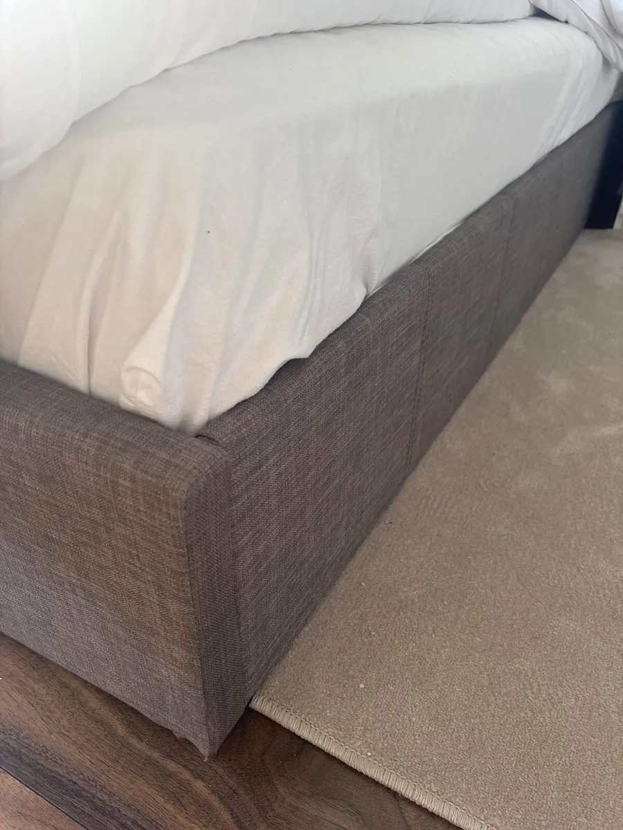 Mattress and Bed Base (4ft) - Image 4