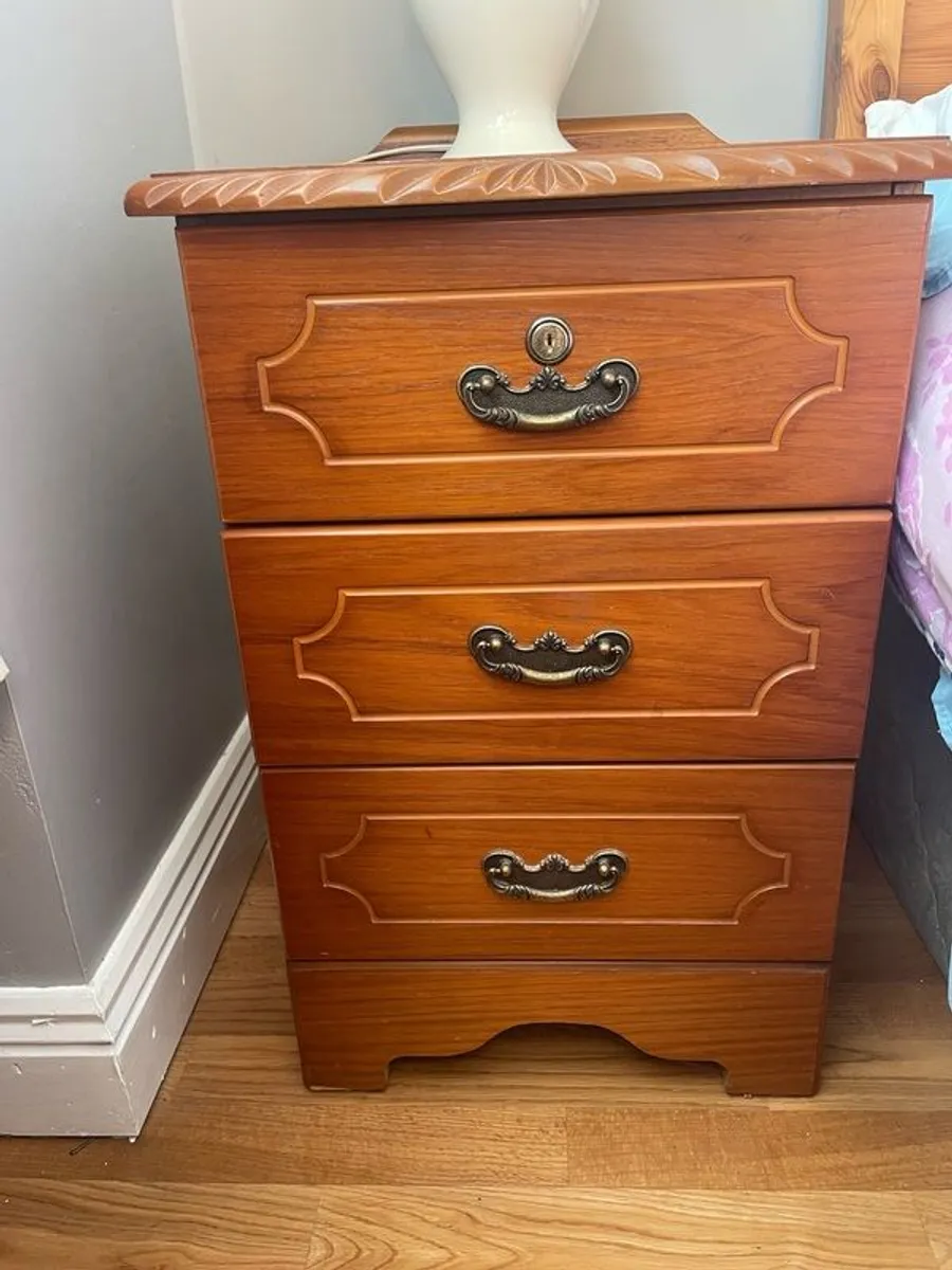 2 bedside lockers for sale - Image 1