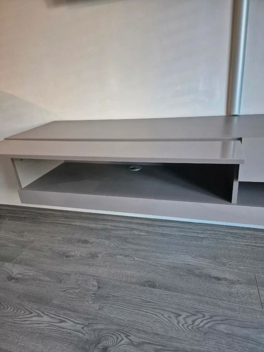 Floating TV Unit - Image 2