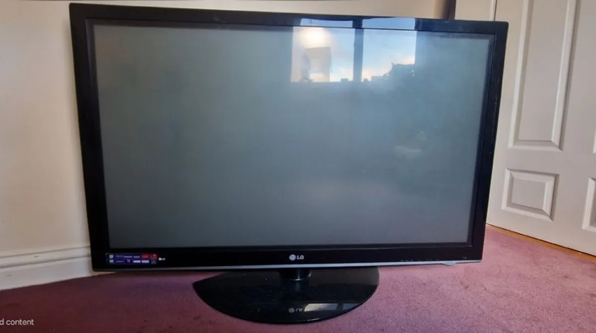 Lg Tv 50" - Image 1