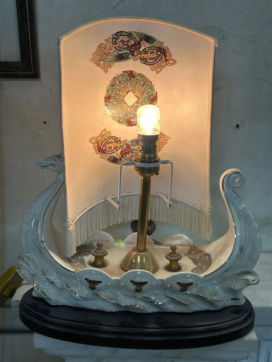 Irish hand made porcelain Viking table lamp - Image 1