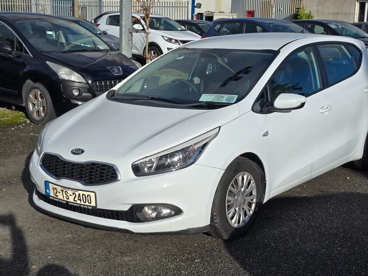 12 Kia Ceed 1.6 Crdi Hatchback New Shape - Image 3